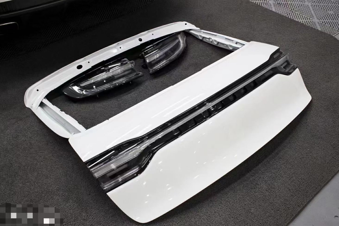 Porsche Macan Rear Facelift Conversion (Genuine)
