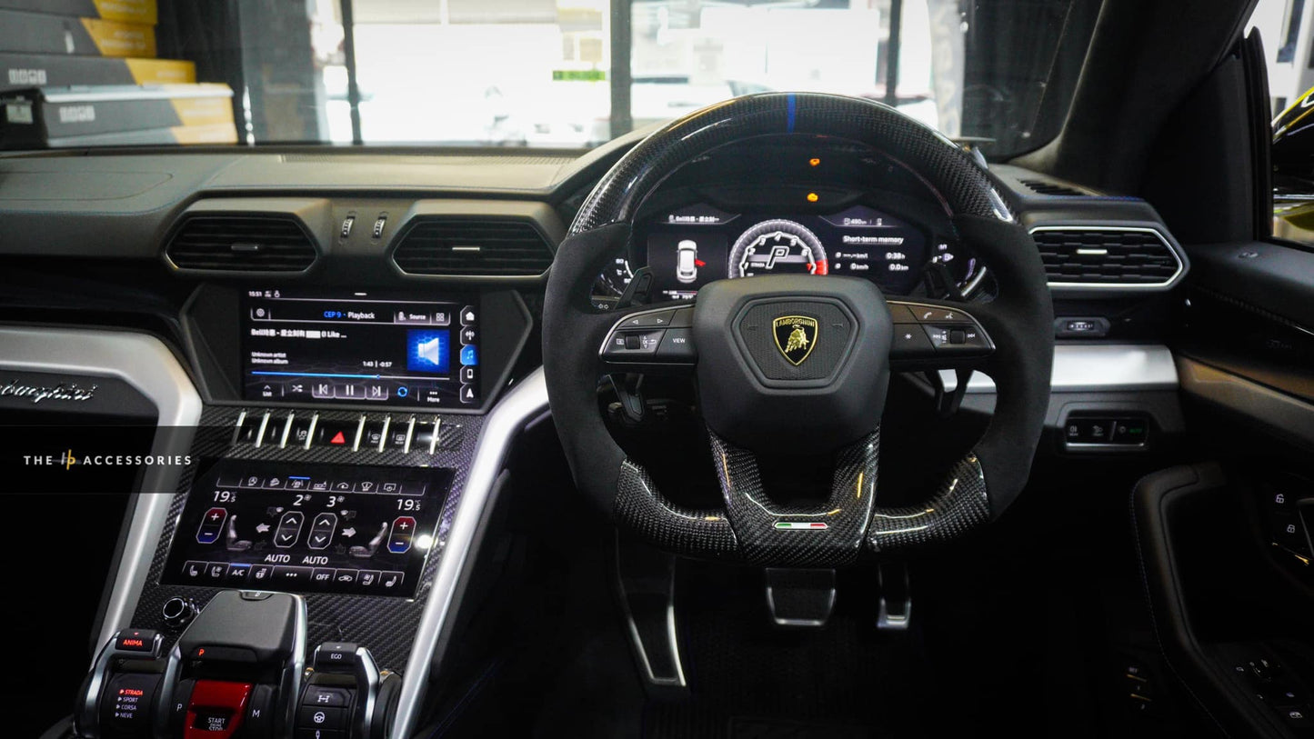 Lamborghini Urus Dry Carbon Interior & Carbon Steering Wheel
