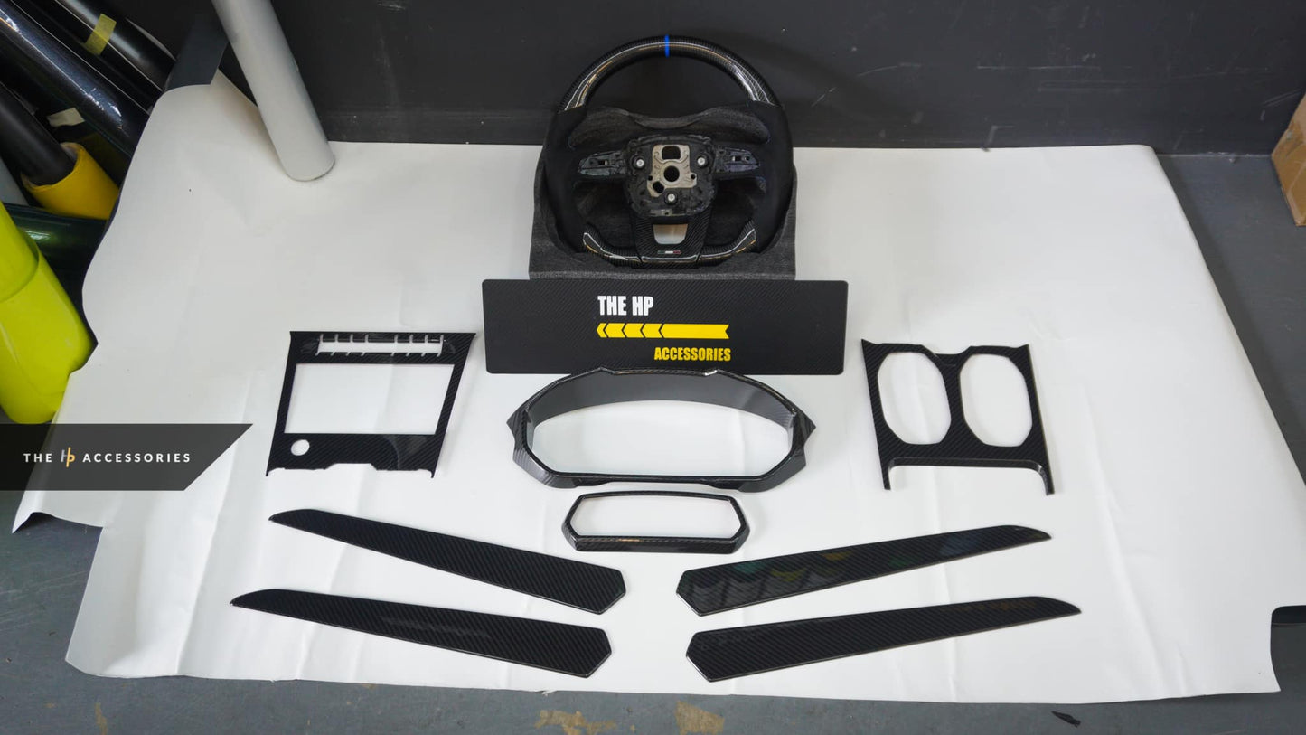 Lamborghini Urus Dry Carbon Interior & Carbon Steering Wheel
