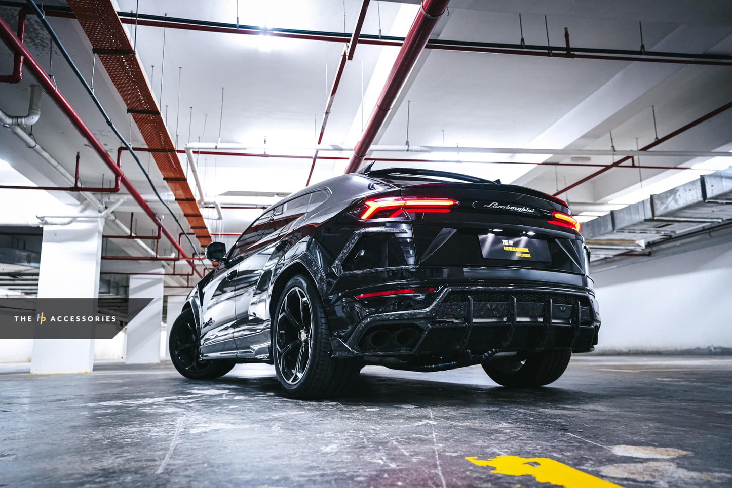 Lamborghini Urus TopCar Style Carbon Aero Kit