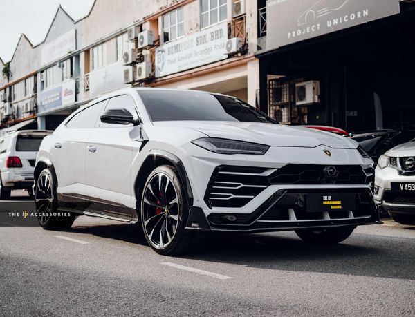 Lamborghini Urus MANSORY Style Dry Carbon Soft Kit & Dry Carbon Interior Accessories